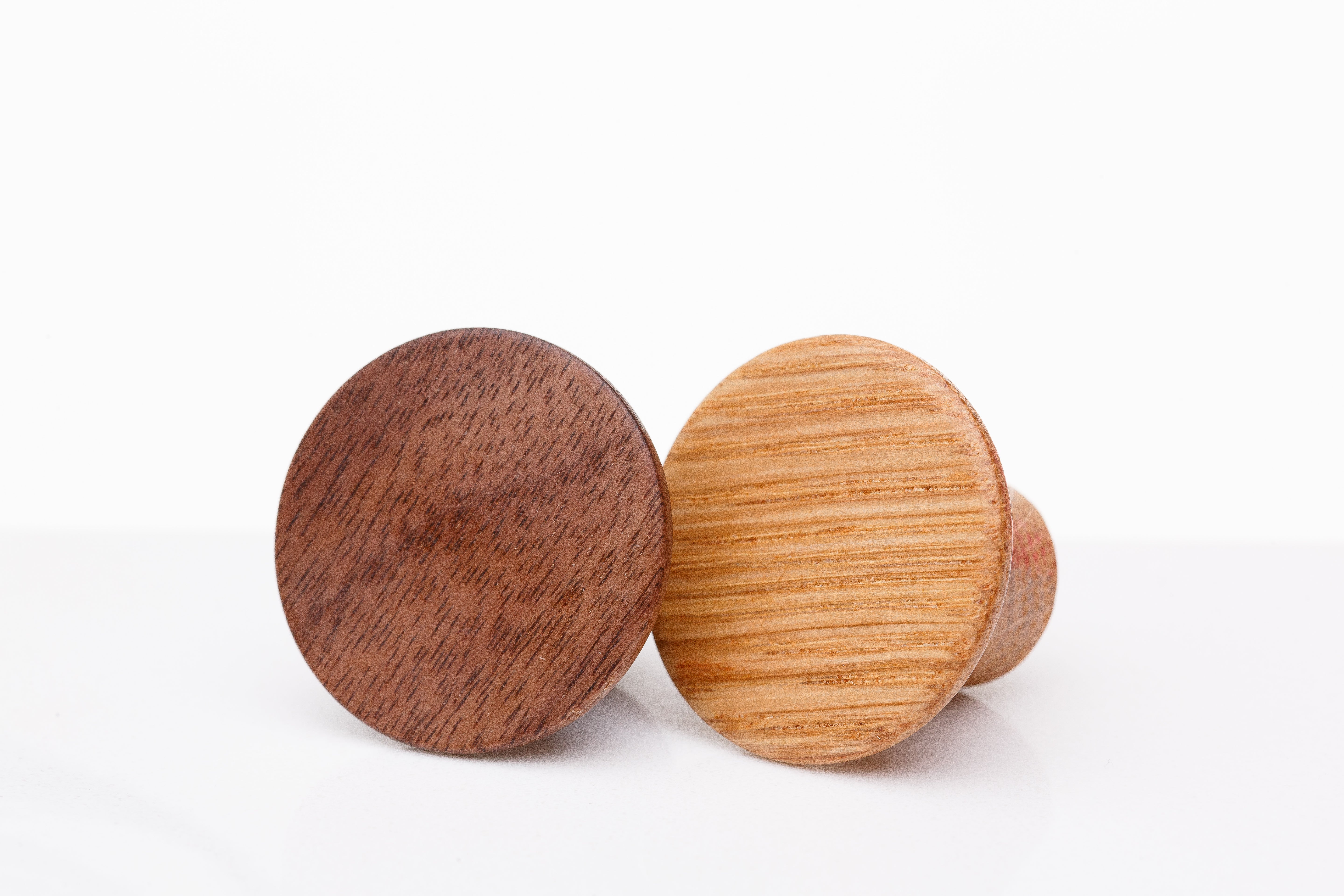 OK.3 Wooden Knob – Walnut