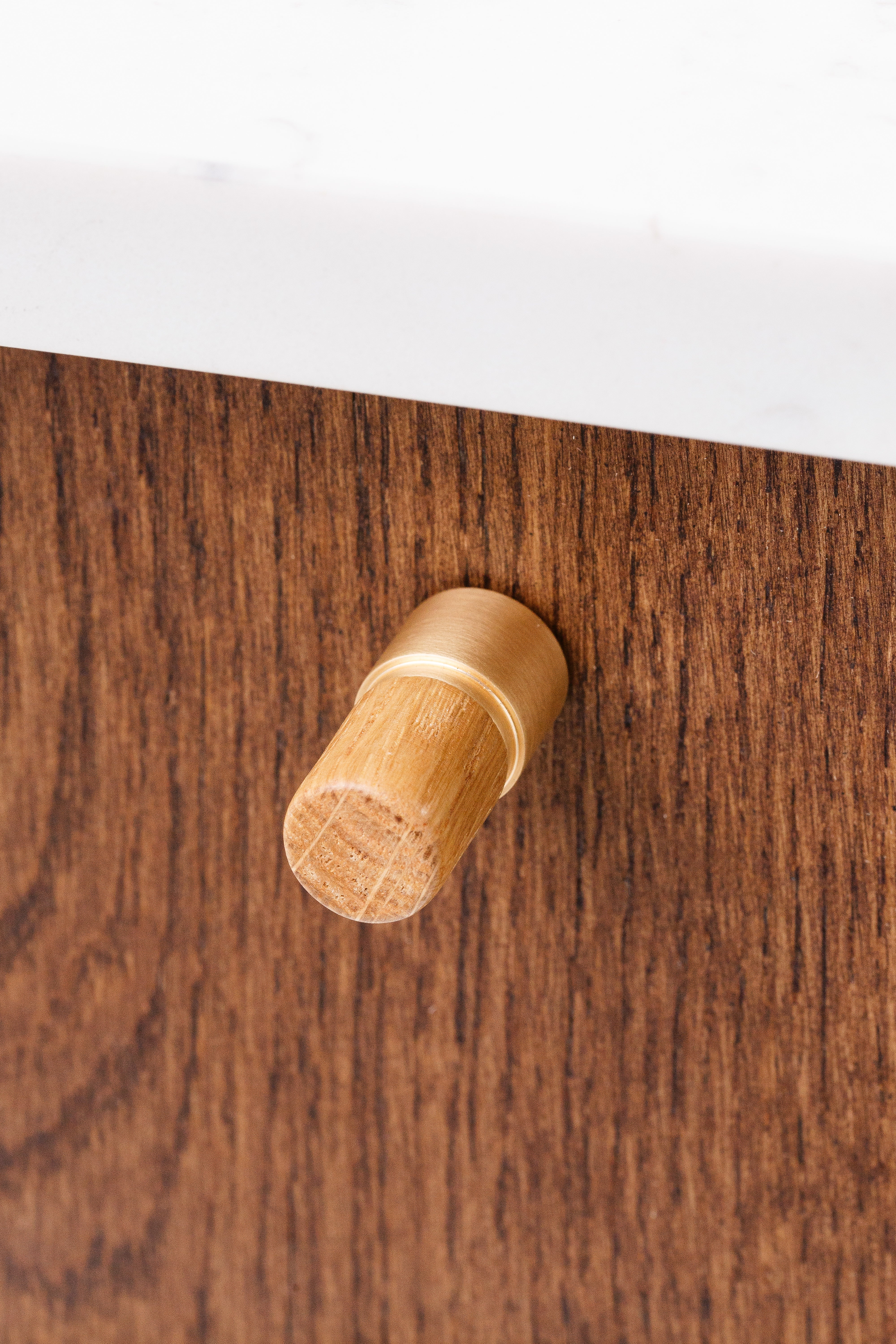 OK.4 Knob – Oak/Brass