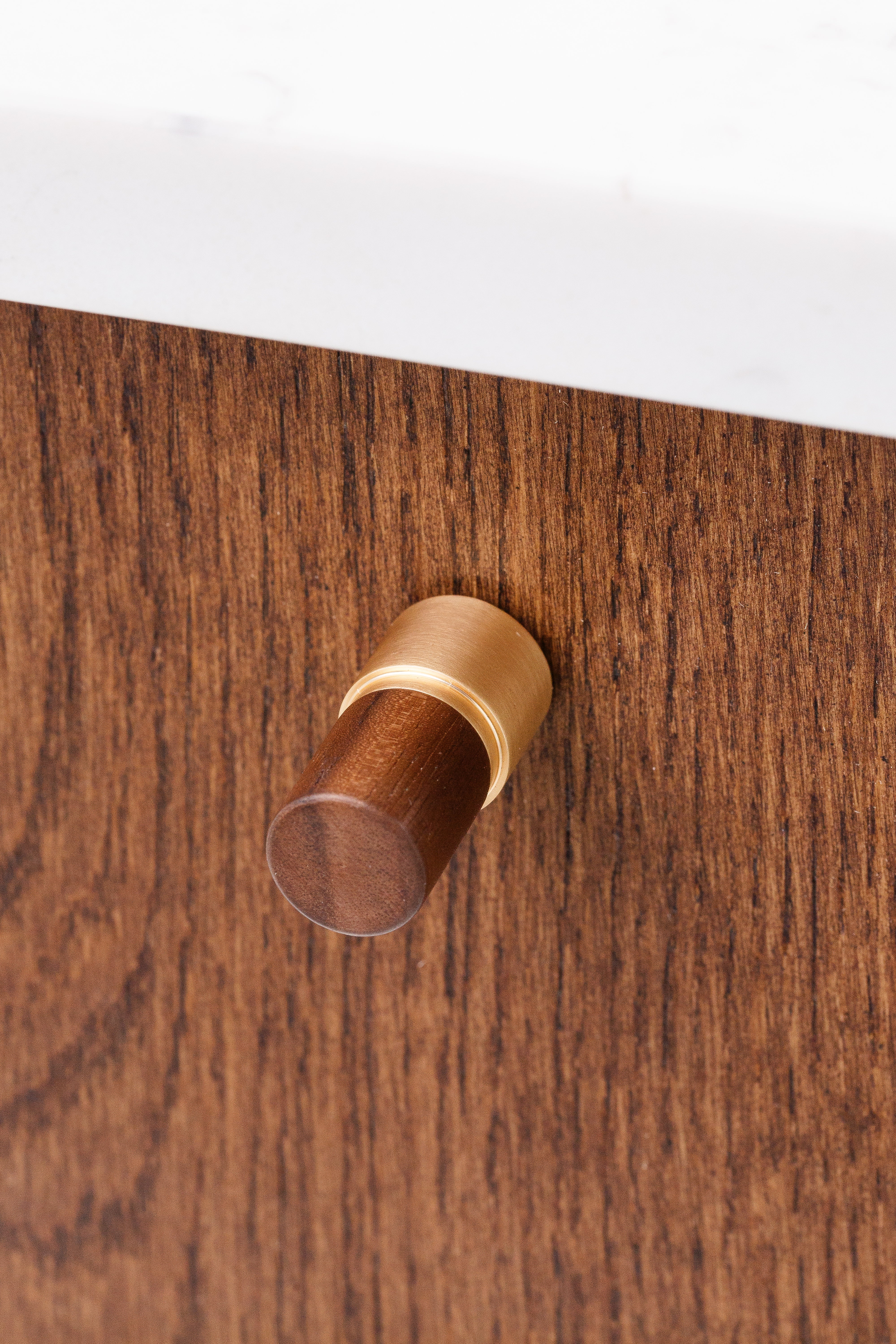 OK.4 Knob – Walnut/Brass